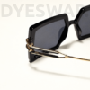 Kép 9/11 - DYESWAP 628 Fekete elegáns női napszemüveg, aranyozott fém dupla szárral és fekete Category 3 UV400 védelmet nyújtó lencsékkel6