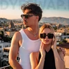 Kép 6/10 - DYESWAP 636 fekete unisex napszemüveg, klasszikus stílus modernizált verziójával, fekete szárral és fekete lencsével