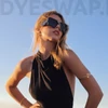 Kép 22/29 - DYESWAP 712 fekete női napszemüveg – arany fémberakással és signature logóval