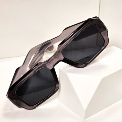 Szürke minimalista DYESWAP 624 napszemüveg teljes szürke designnal