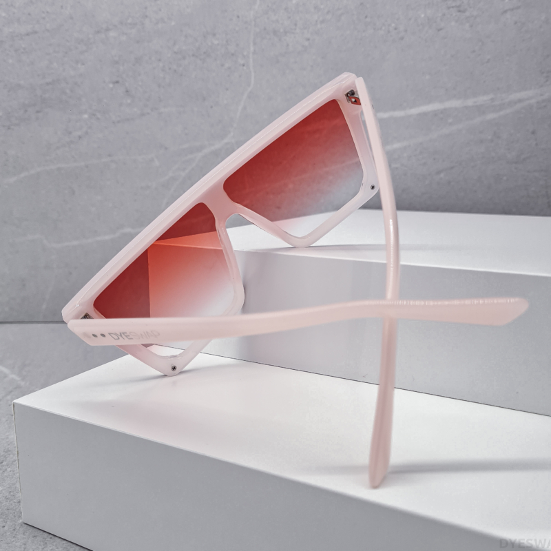 Kocka designer napszemüveg