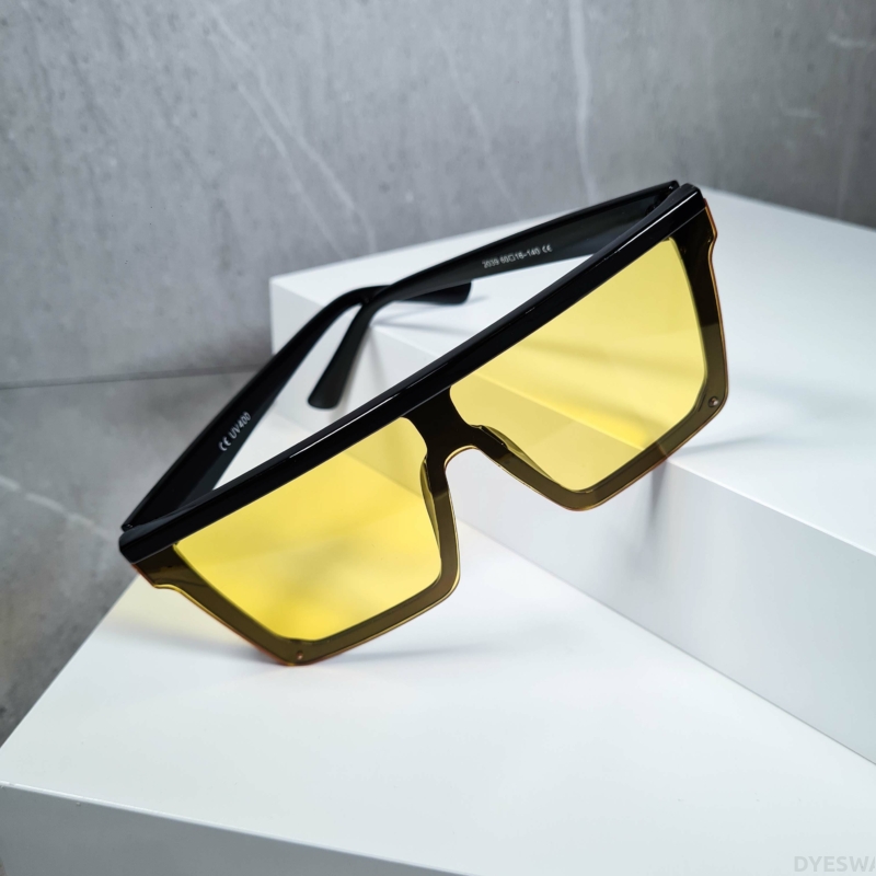 Kocka UNISEX designer napszemüveg sárga lencsével.