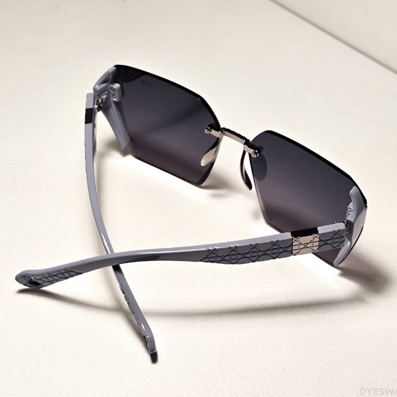 DYESWAP 609 Lila Ombre női napszemüveg, elegáns ezüst kiegészítőkkel, finom csiszolású ombre lencsével, UV400 védelemmel és Category 2 szűrőkategóriával3