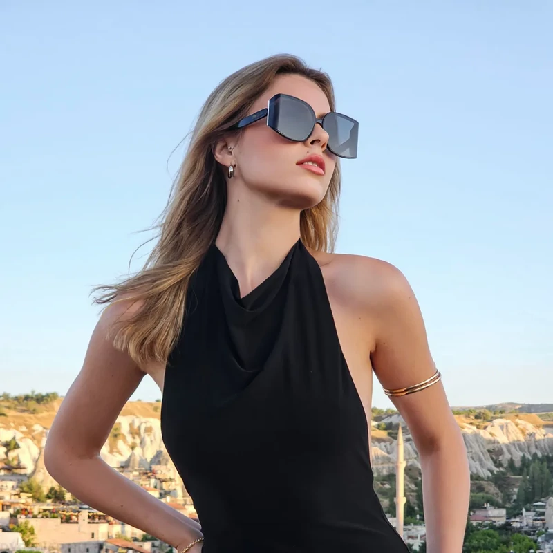 női napszemüveg elegáns DYESWAP 637 fekete oversize 