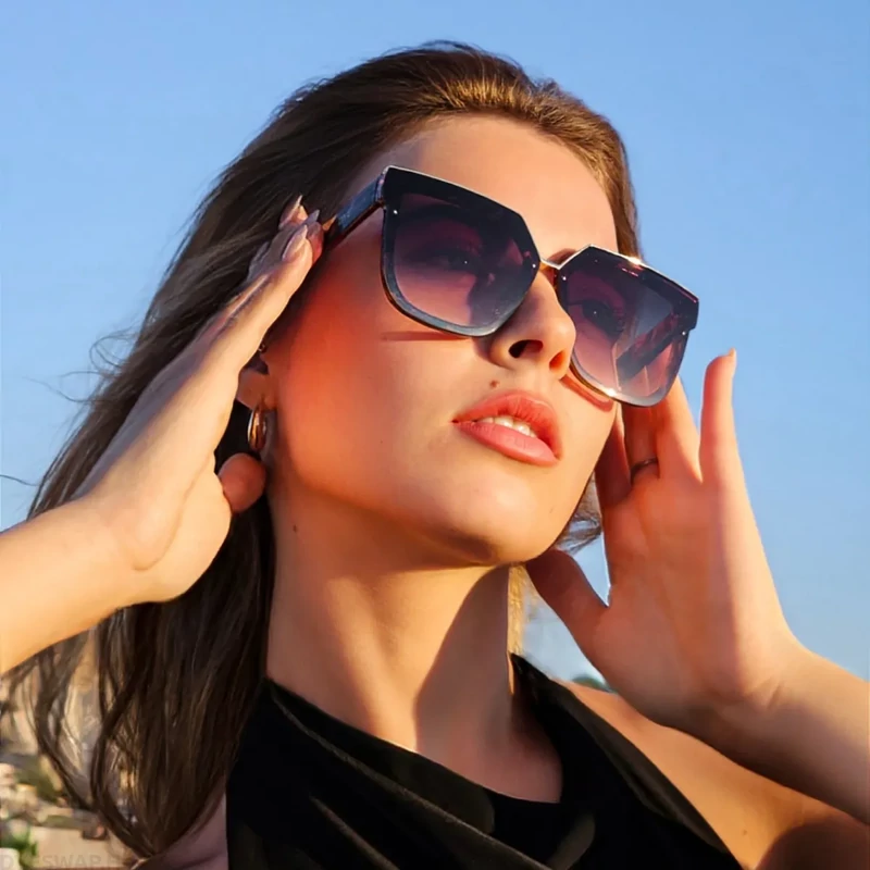 DYESWAP 208 Ombre Cat Eye napszemüveg – fekete-arany dizájnnal és színátmenetes lencsével